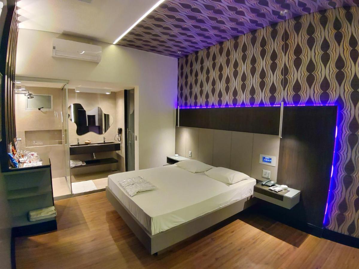 Motel Dallas Белу-Оризонті Екстер'єр фото