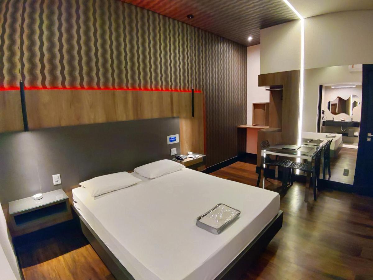 Motel Dallas Белу-Оризонті Екстер'єр фото